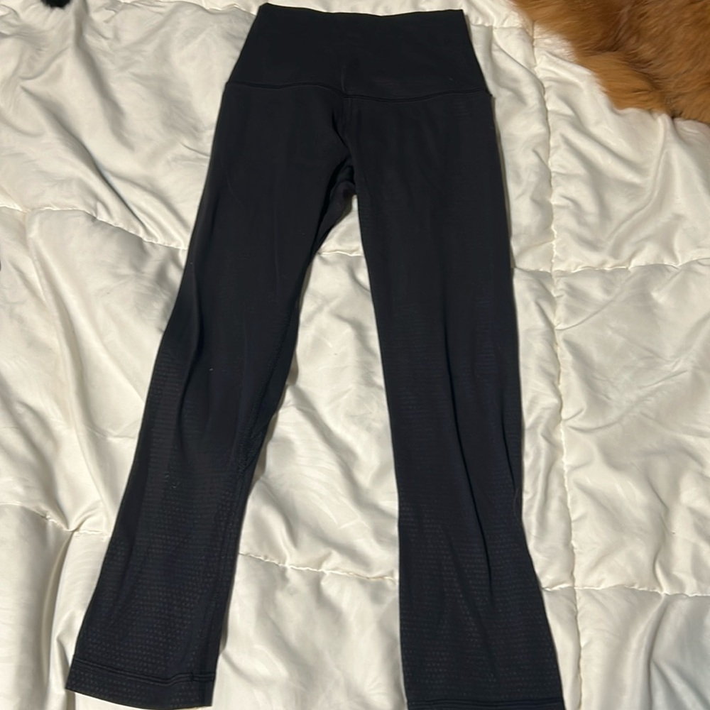 Lululemon leggings . Size 0 great condition.